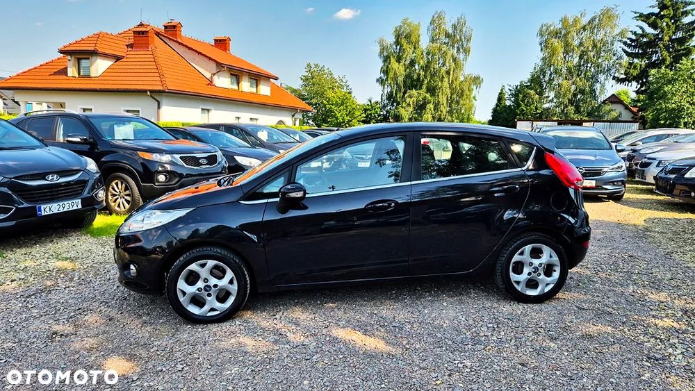 Ford Fiesta - 24