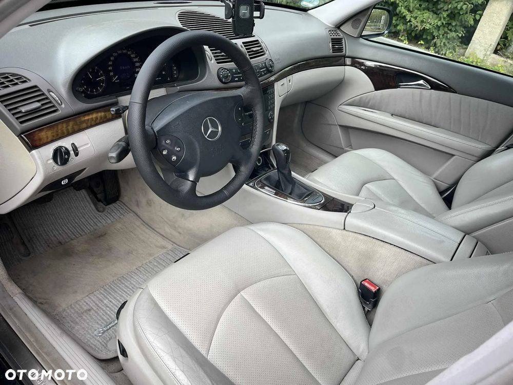 Mercedes-Benz Klasa E 200 CDI Classic - 9