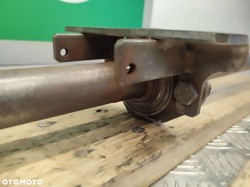 Wał przedniego napędu 47128368 NEW HOLLAND TS 115 - 5