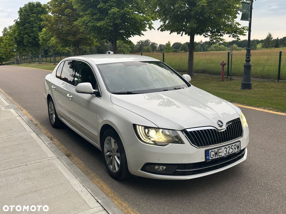 Skoda Superb 2.0 TDI Business DSG - 1