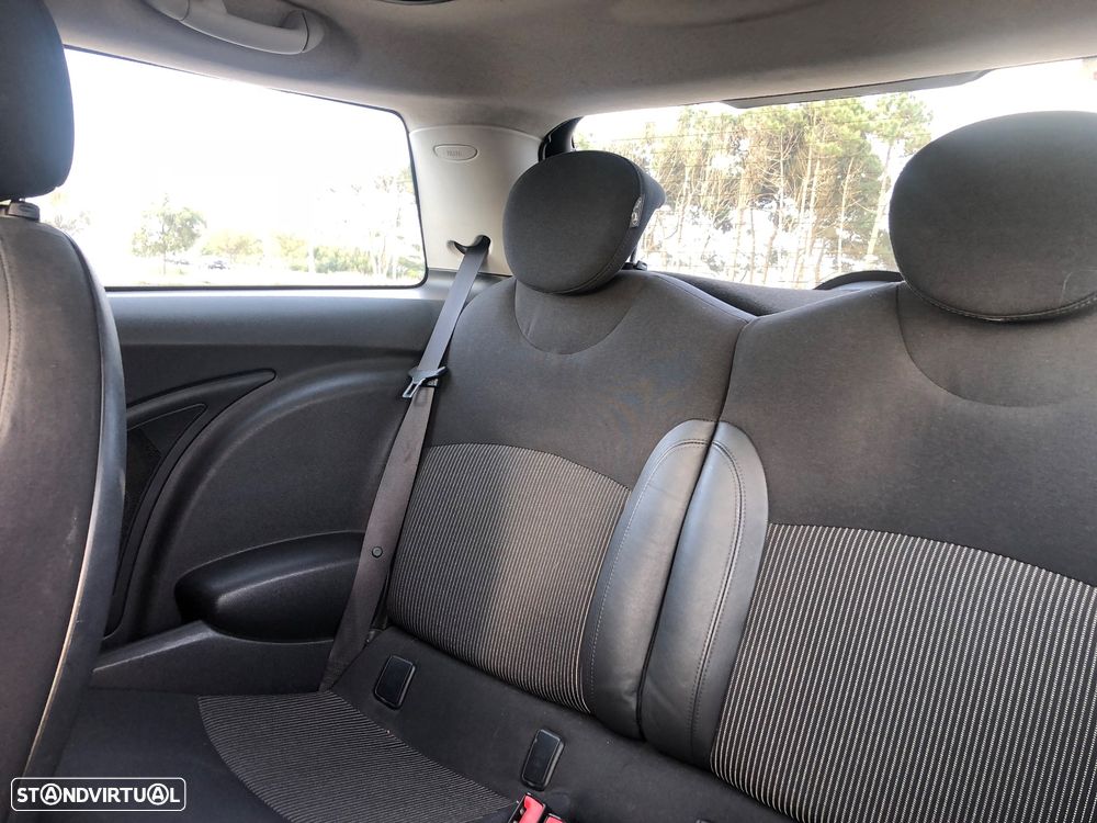 MINI 3 Portas Cooper D - 7