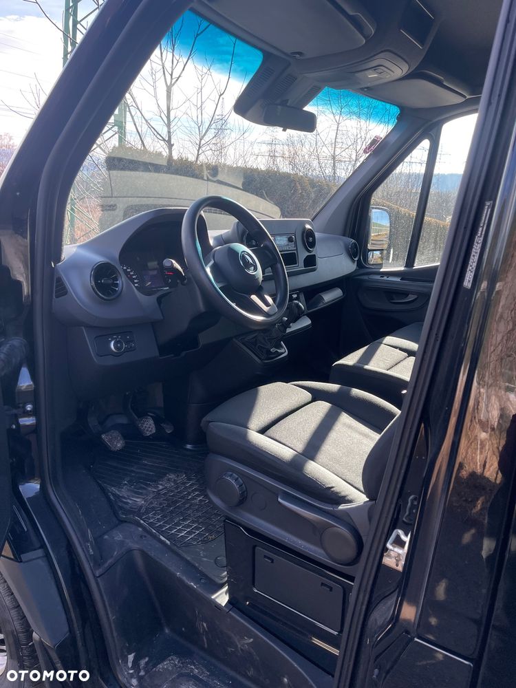 Mercedes-Benz Sprinter - 16