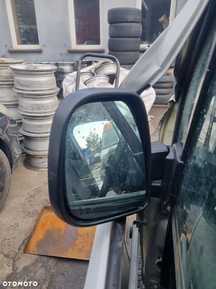 PEUGEOT PARTNER II III LIFT 12-18 r. LUSTERKO lewe 3 + 4 PIN * - 4
