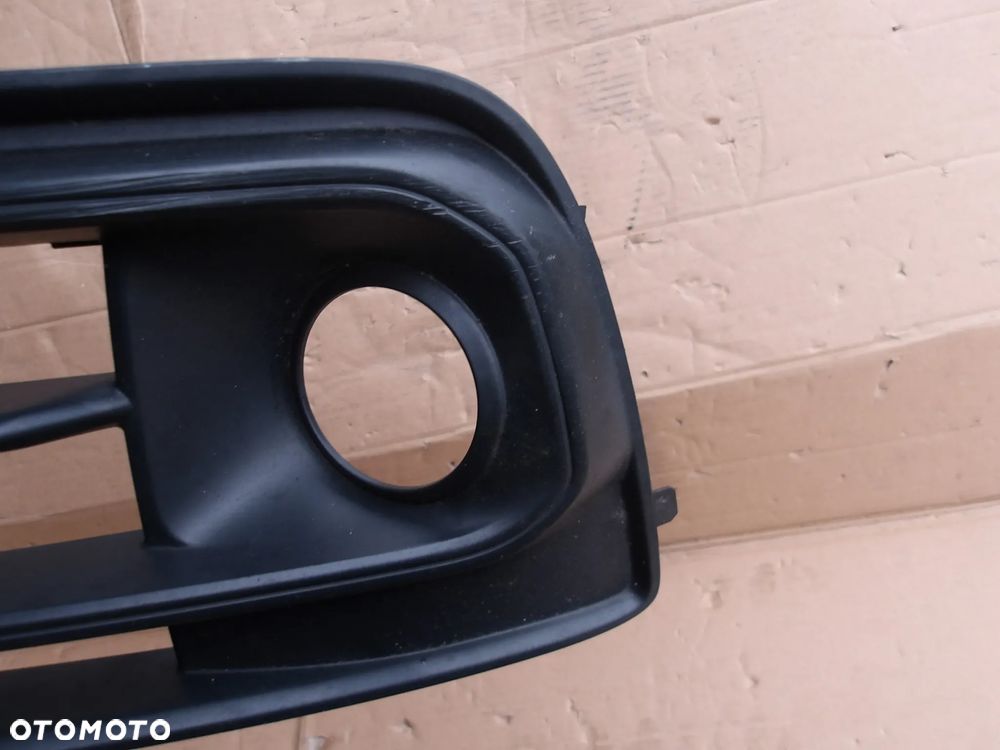 KRATKA ZDERZAKA LEWA AUDI Q5 80A S LINE 80A807681A - 3