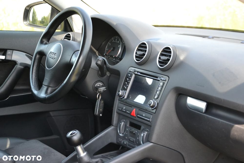 Audi A3 3-drzwiowe 1.6 S Line Sportpaket plus - 4