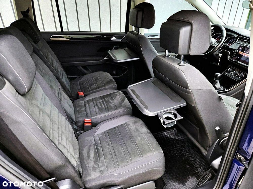 Volkswagen Touran - 9