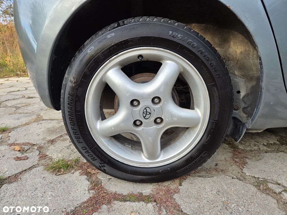 Toyota Yaris - 19