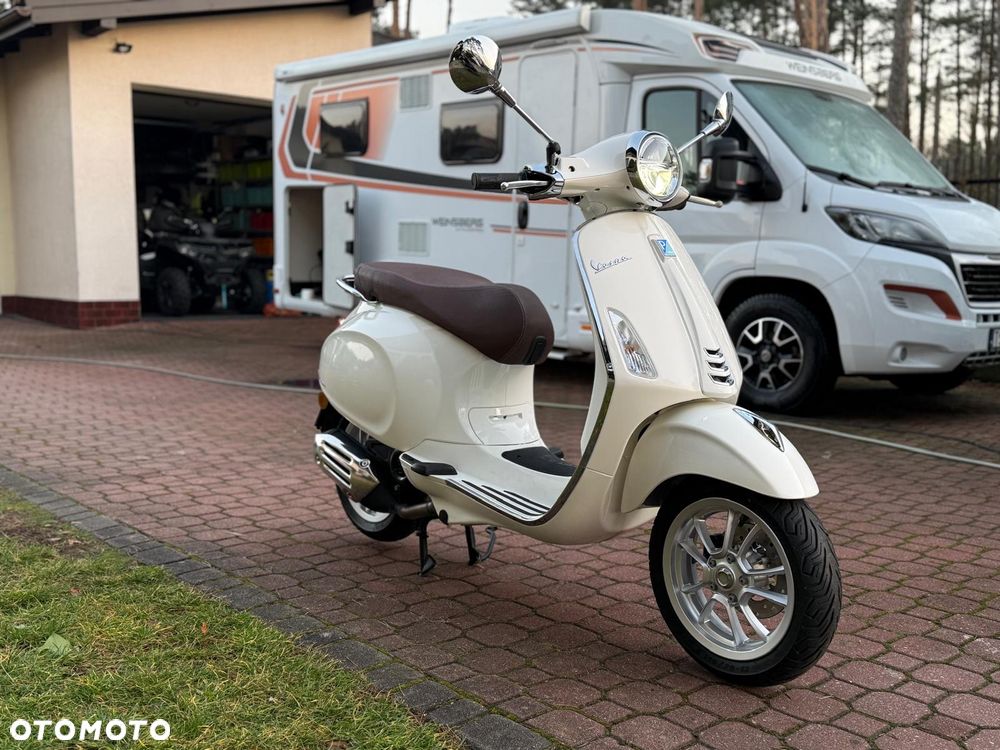 Piaggio Vespa - 2