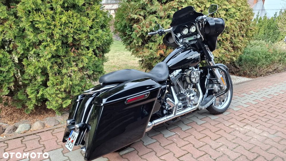 Harley-Davidson Touring Street Glide - 8