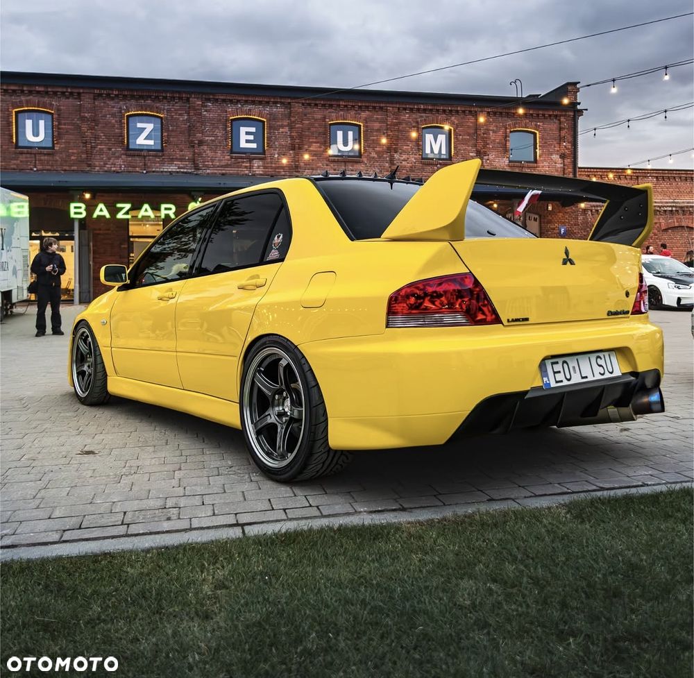 Mitsubishi Lancer Evolution - 2