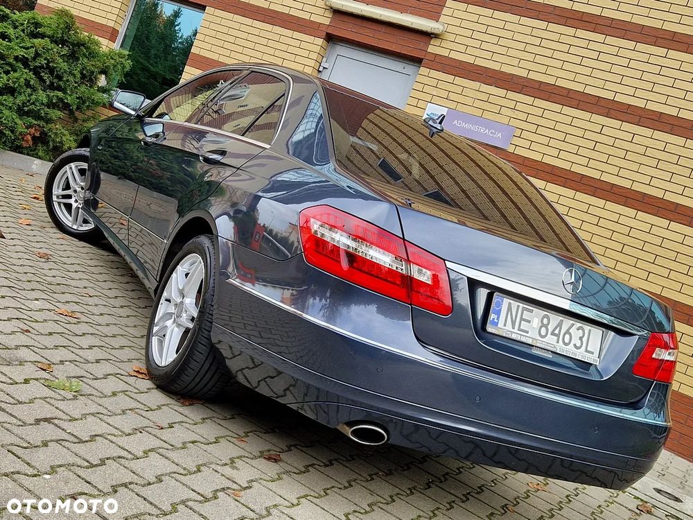 Mercedes-Benz Klasa E 200 BlueEFFICIENCY 7G-TRONIC Avantgarde - 4