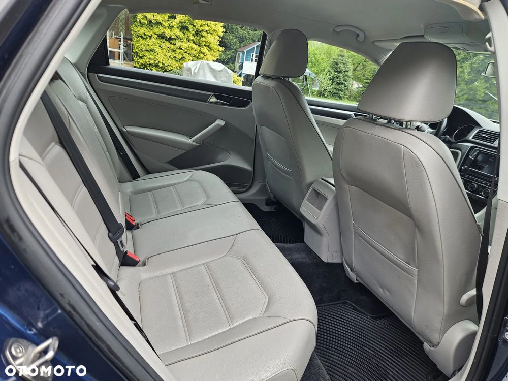 Volkswagen Passat 2.0 TSI Elegance DSG - 19