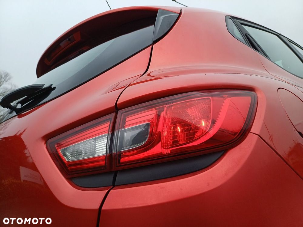 Renault Clio 1.2 16V Authentique - 10