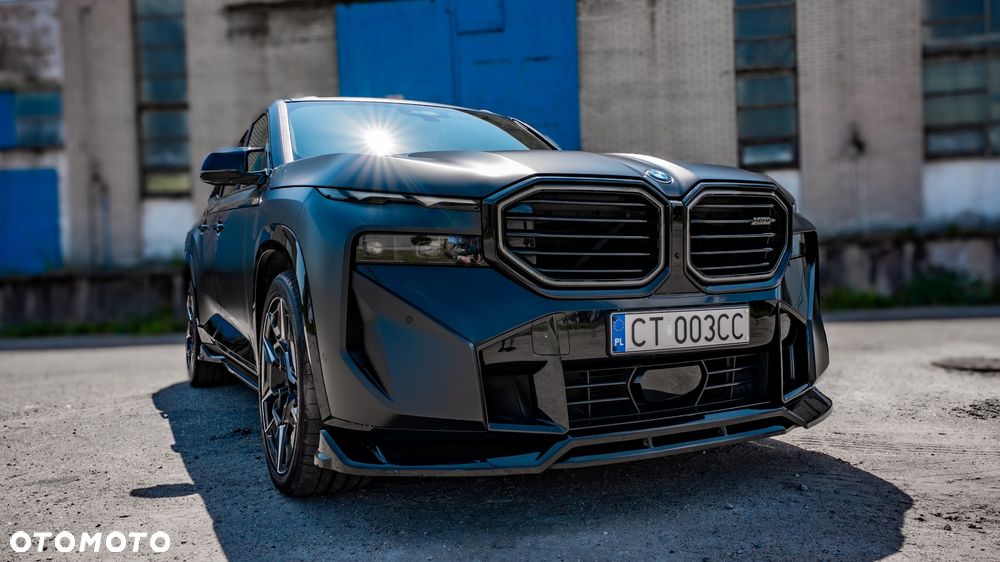 BMW XM - 7