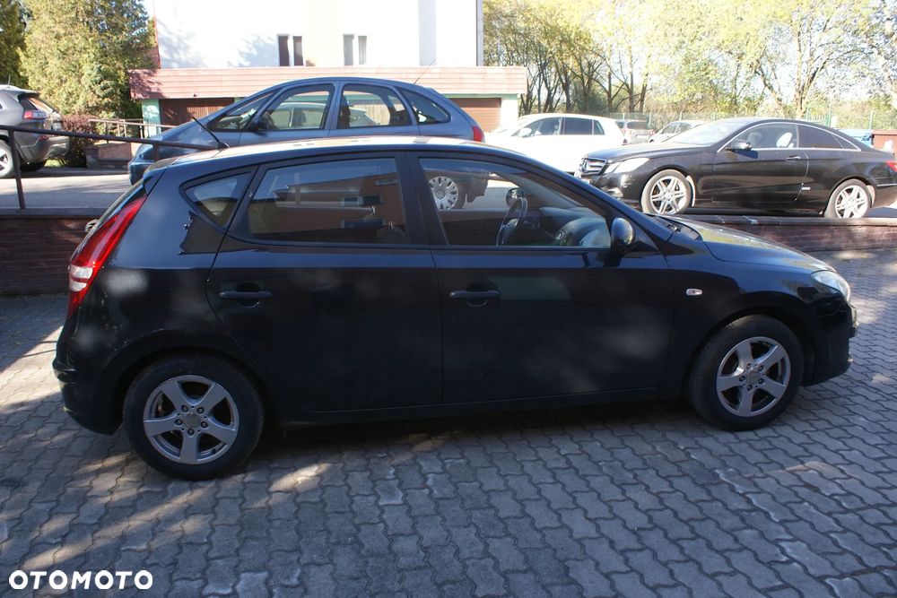 Hyundai i30 1.4 Blue Comfort - 12