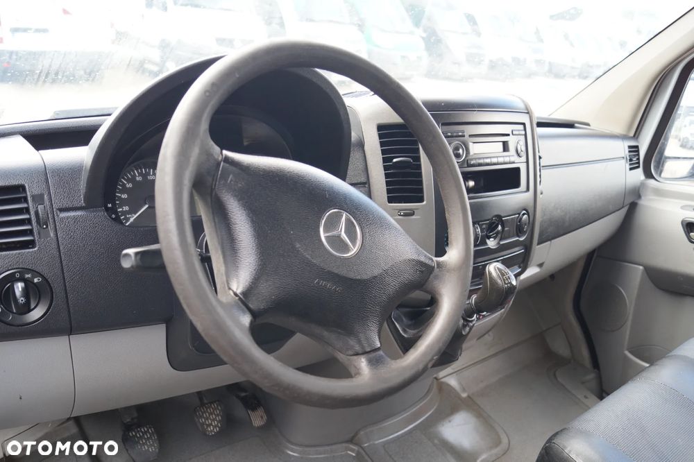 Mercedes-Benz Sprinter - 19