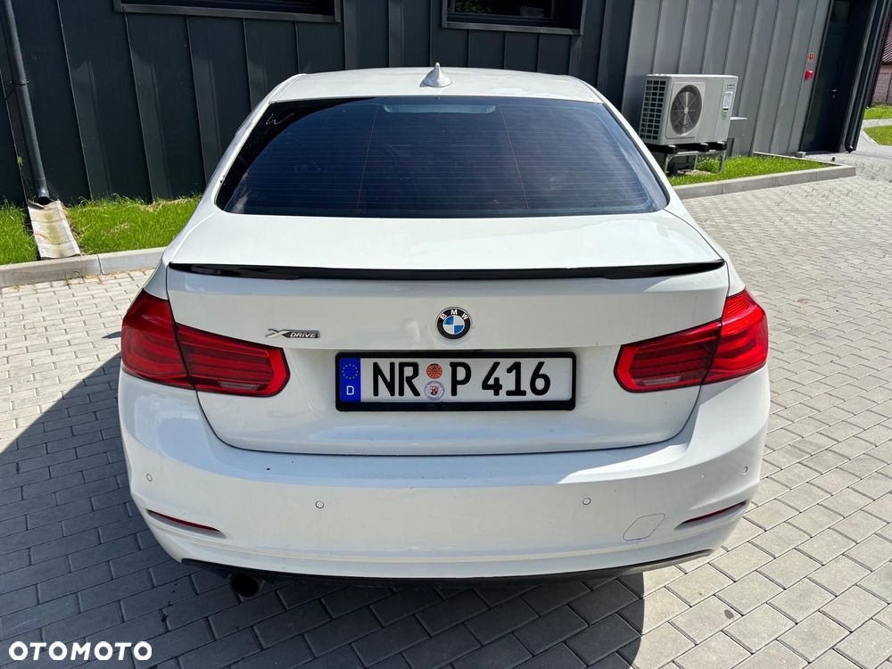 BMW Seria 3 320i xDrive - 3