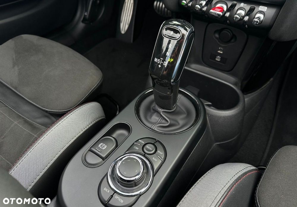 MINI John Cooper Works - 16