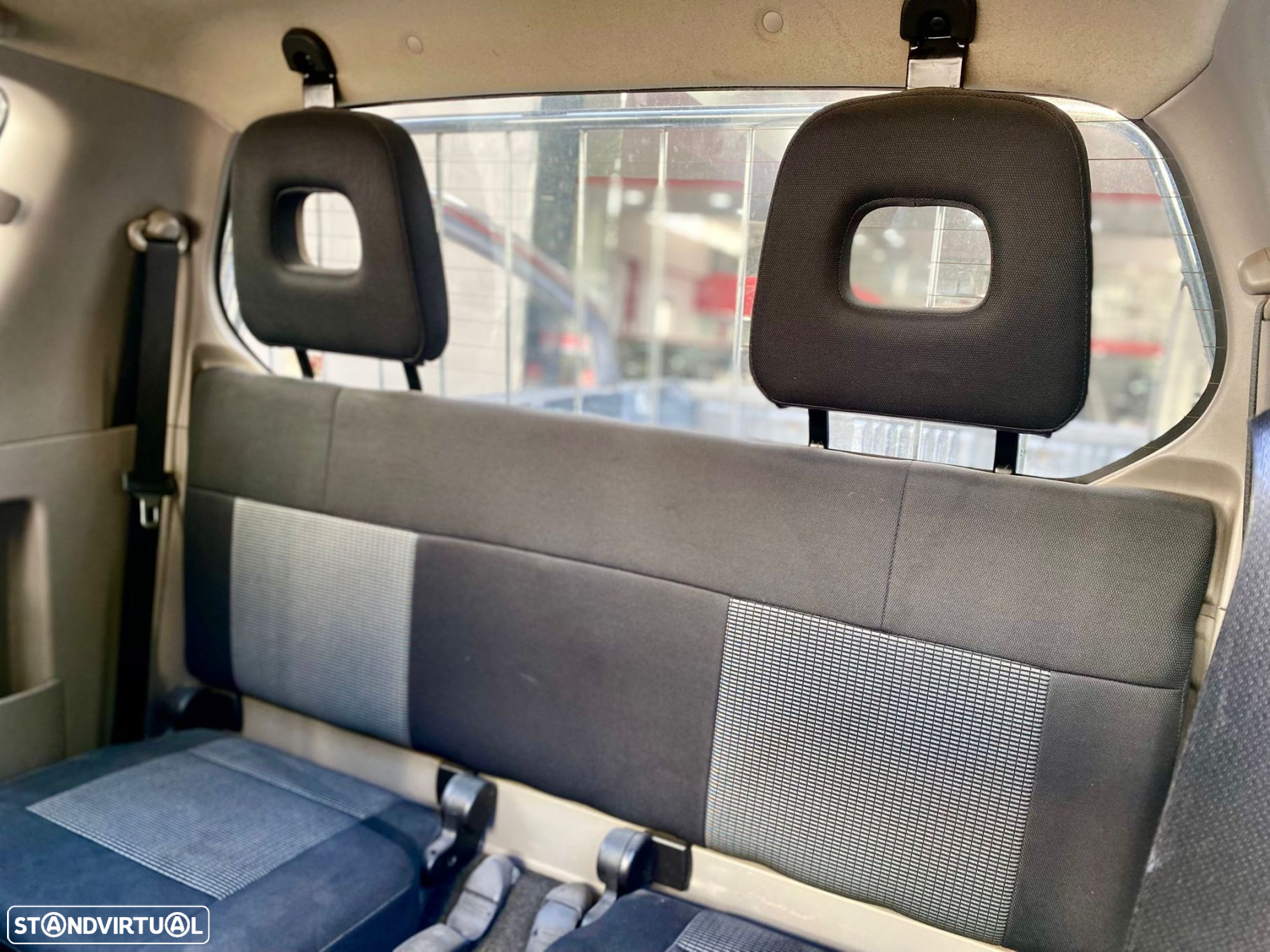 Mitsubishi L200 Pick Up 4x4 Intense Club Cab - 28
