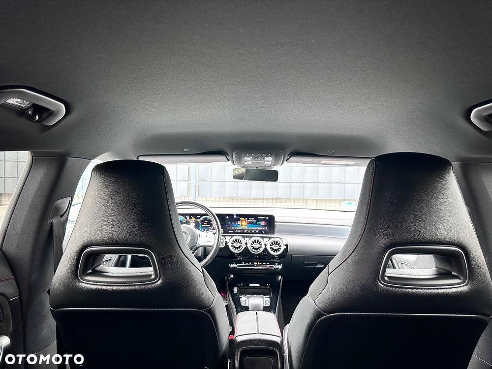 Mercedes-Benz CLA - 24