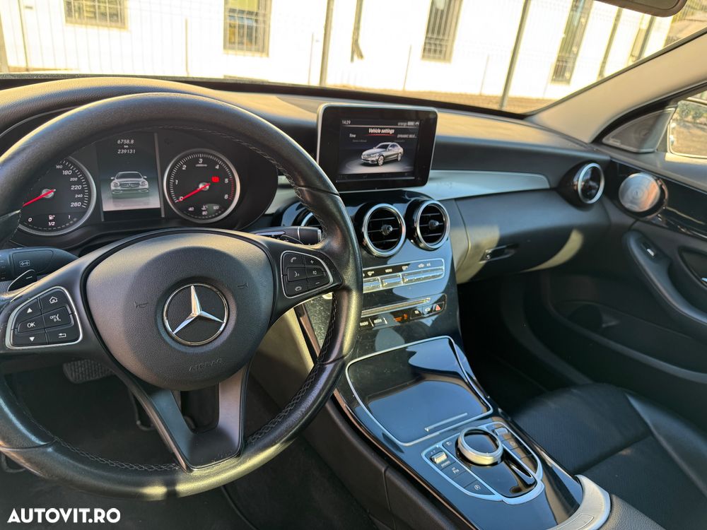 Mercedes-Benz C - 10