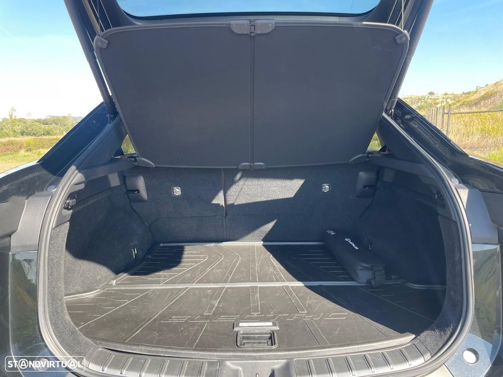 Lexus RZ 450e Premium Monotone c/ mala elétrica - 16