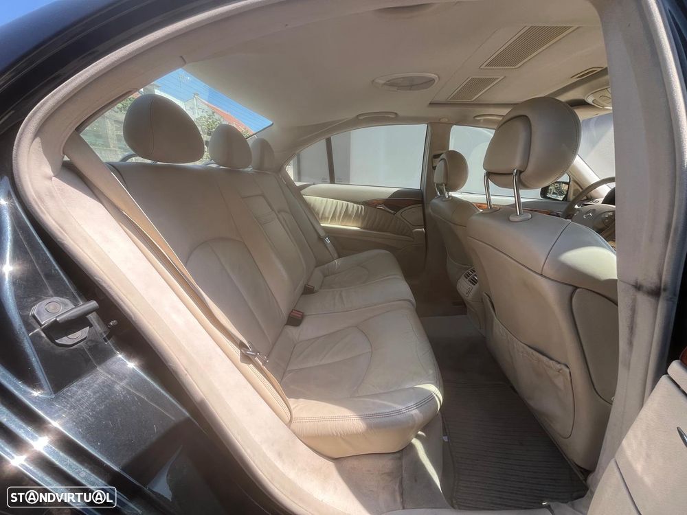 Mercedes-Benz E 220 CDI Avantgarde DPF - 44