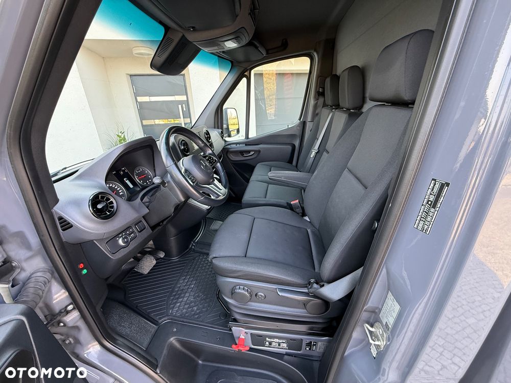 Mercedes-Benz SPRINTER - 12