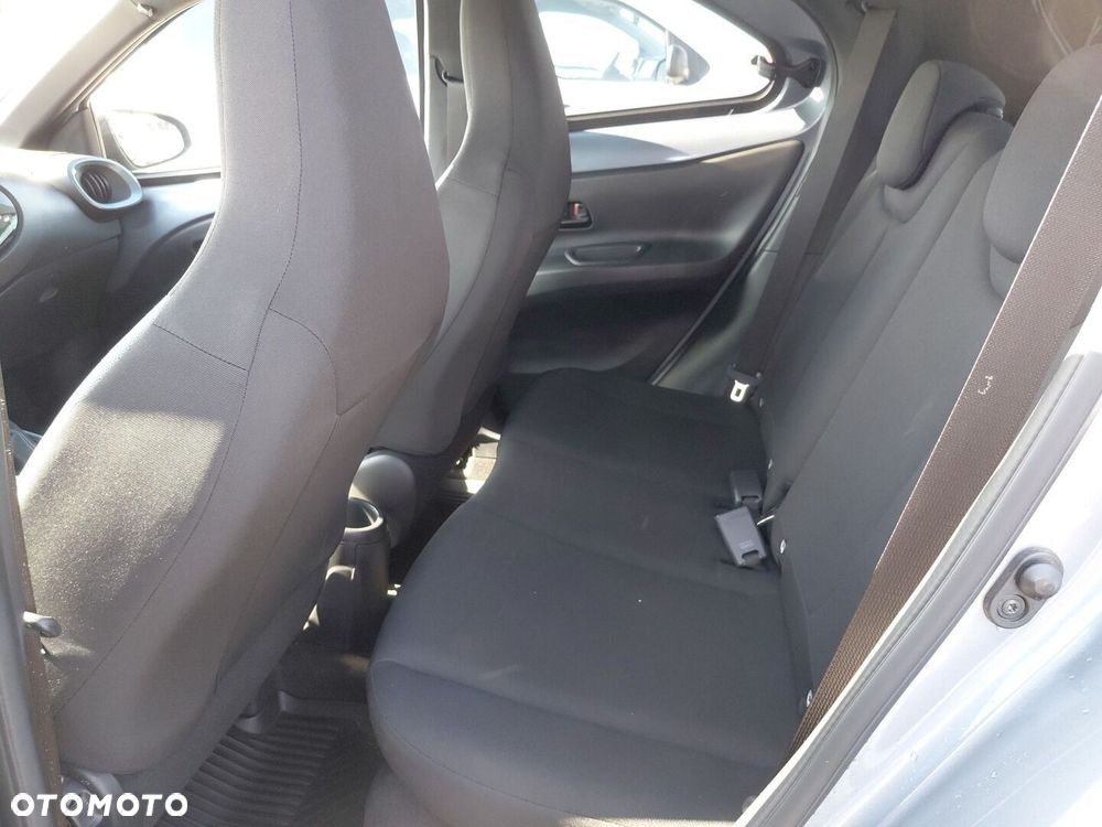Toyota Aygo X 1.0 VVT-i Style CVT - 14
