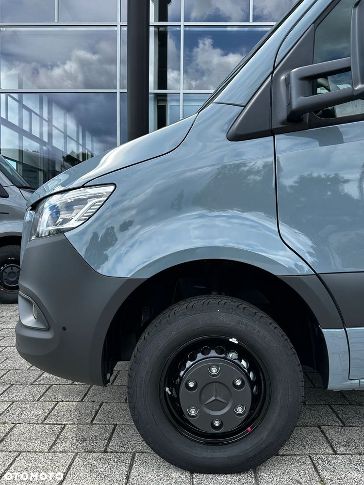 Mercedes-Benz Sprinter - 29