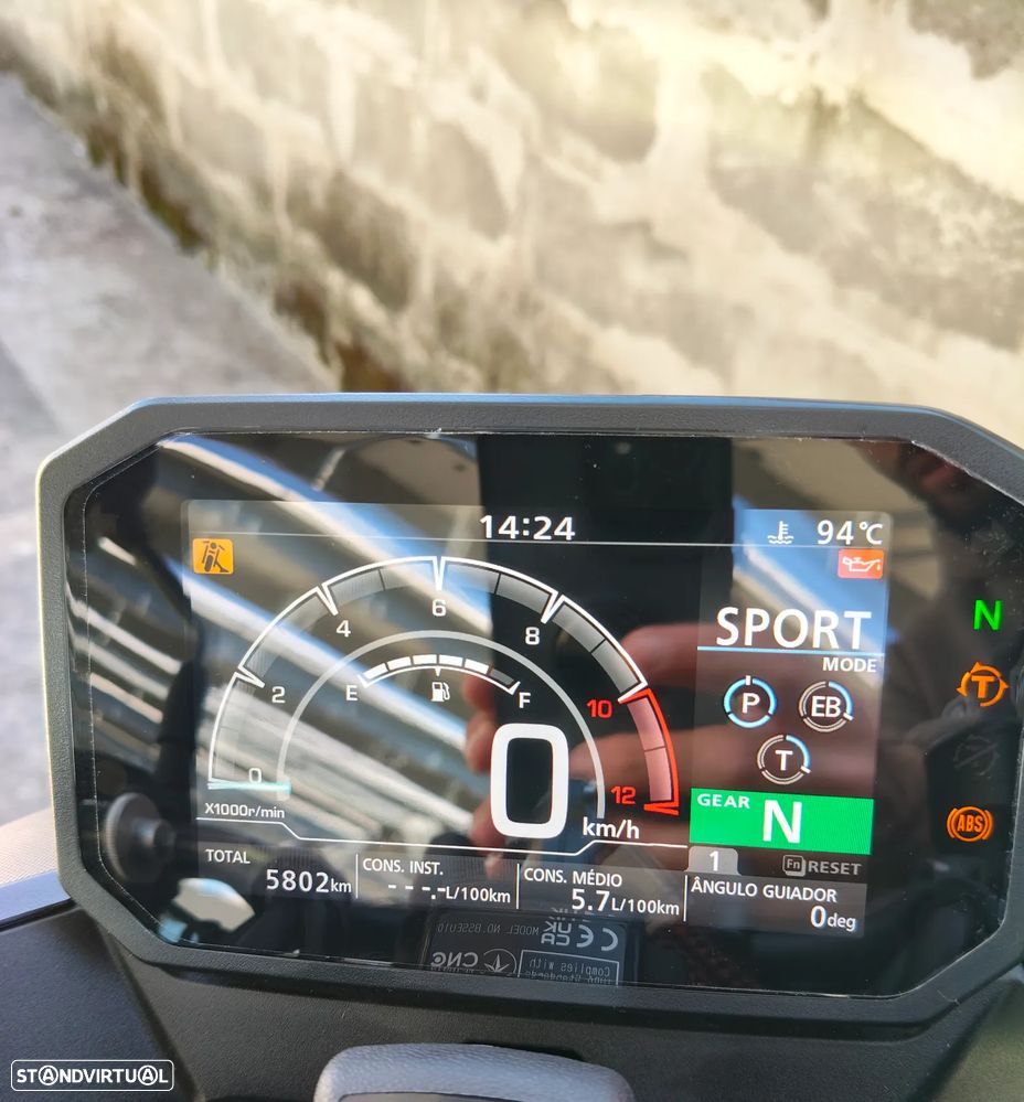 Honda Hornet CB750A - 4