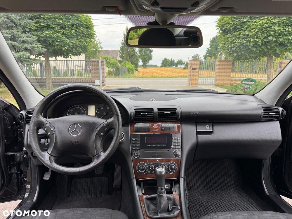 Mercedes-Benz Klasa C 200 T CDI Classic - 22