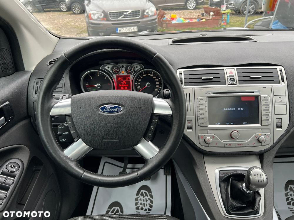 Ford Kuga 2.0 TDCi 2x4 Titanium - 30