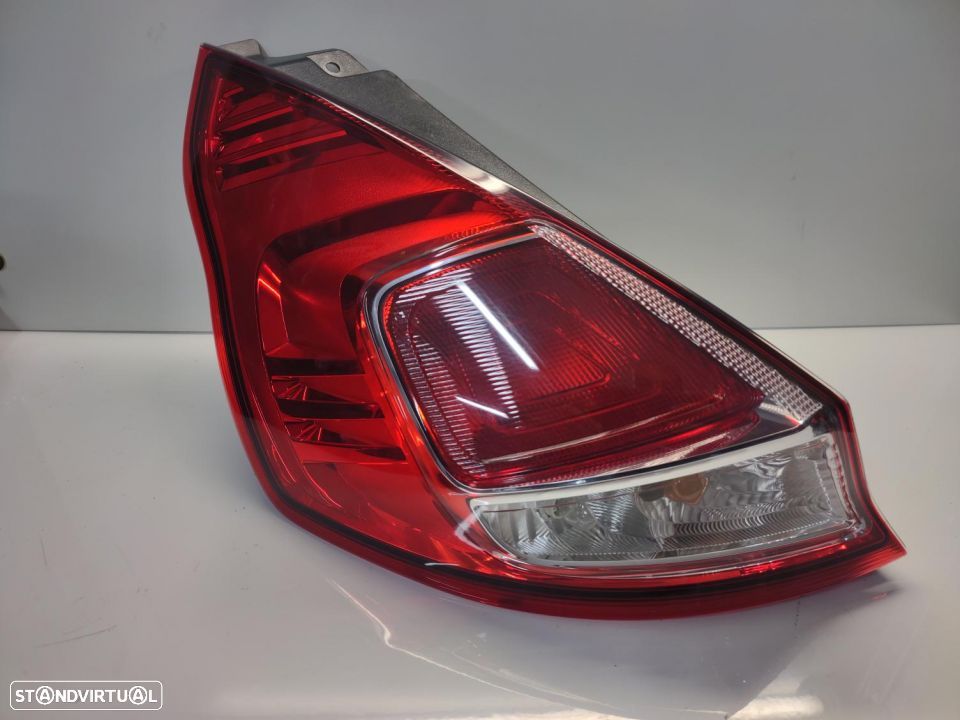 Farol Farolim traseiro Ford Fiesta 6 MK6 2016 Esq. - 1