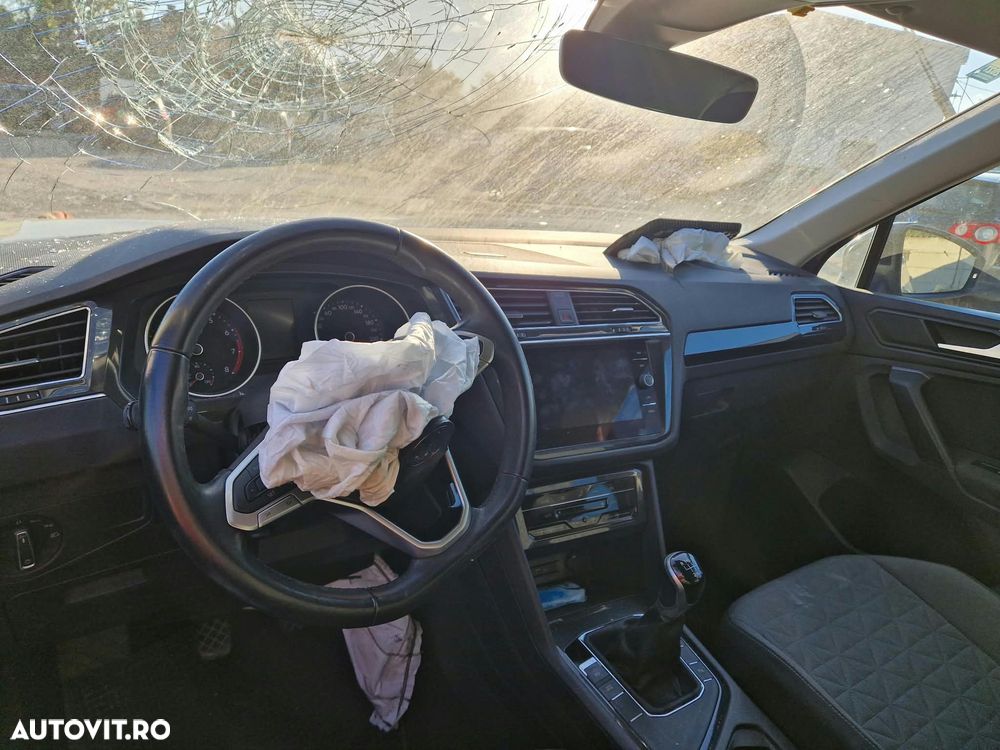 Volkswagen Tiguan - 2