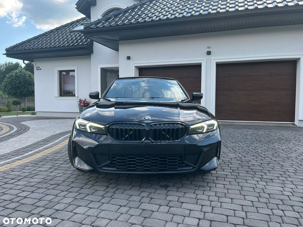 BMW Seria 3 330i xDrive M Sport - 11