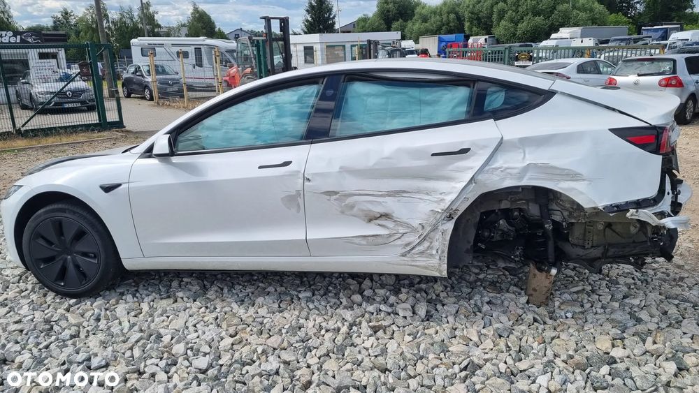 Tesla Model 3 Standard Hinterradantrieb - 5