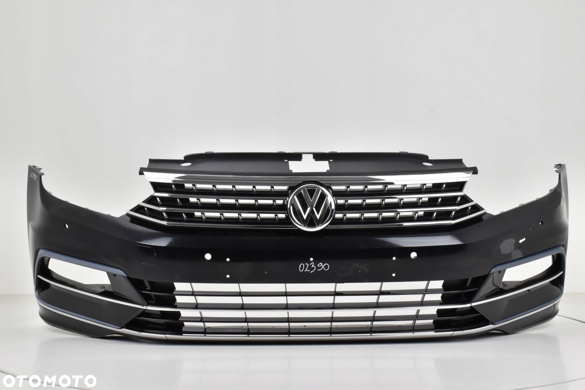 VO;KSWAGEN PASSAT B8 PRZED LIFT R-LINE 2016- ZDERZAK PRZEDNI - 1