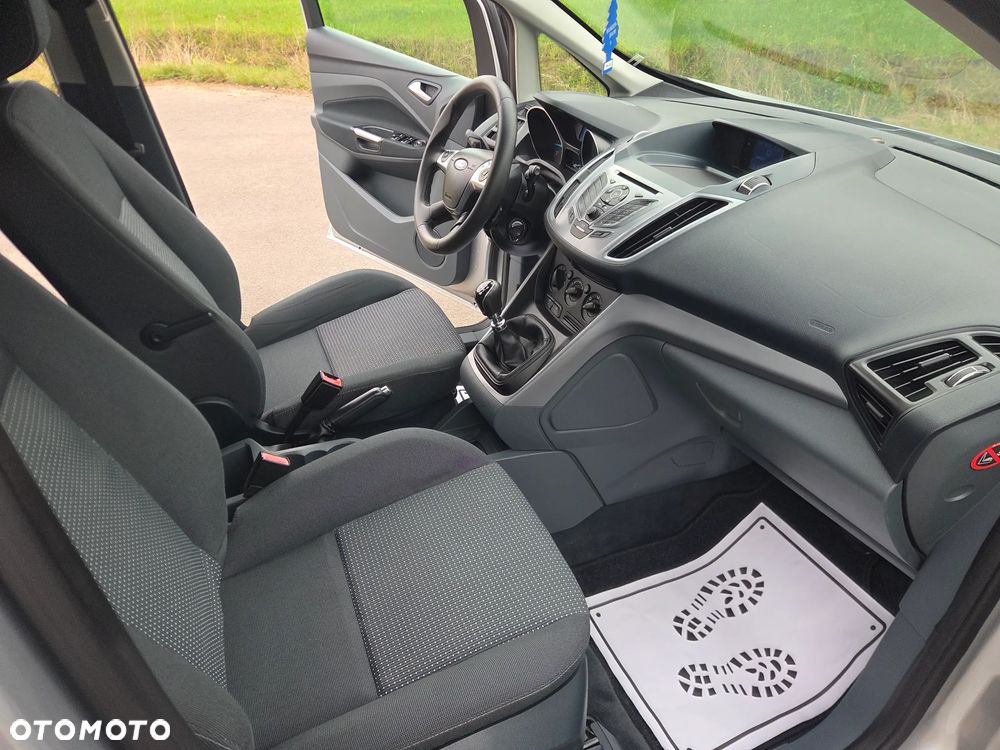 Ford Grand C-MAX - 15