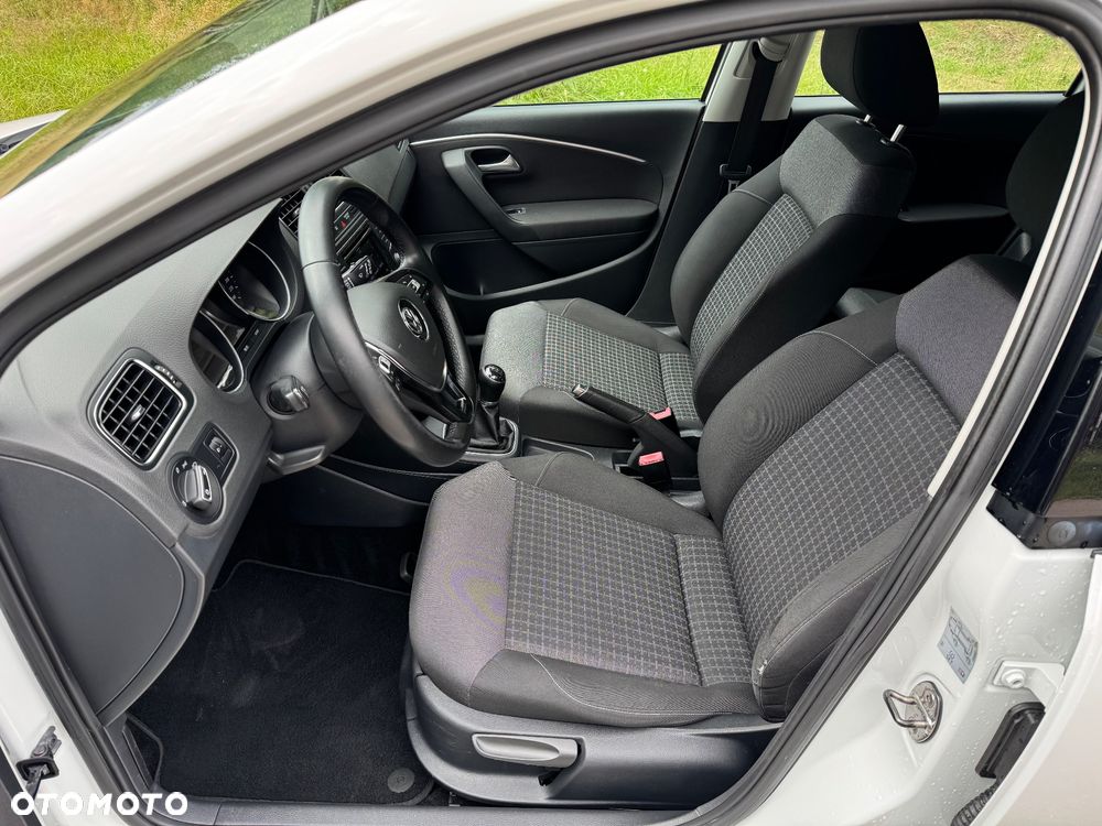 Volkswagen Polo 1.0 Comfortline - 14