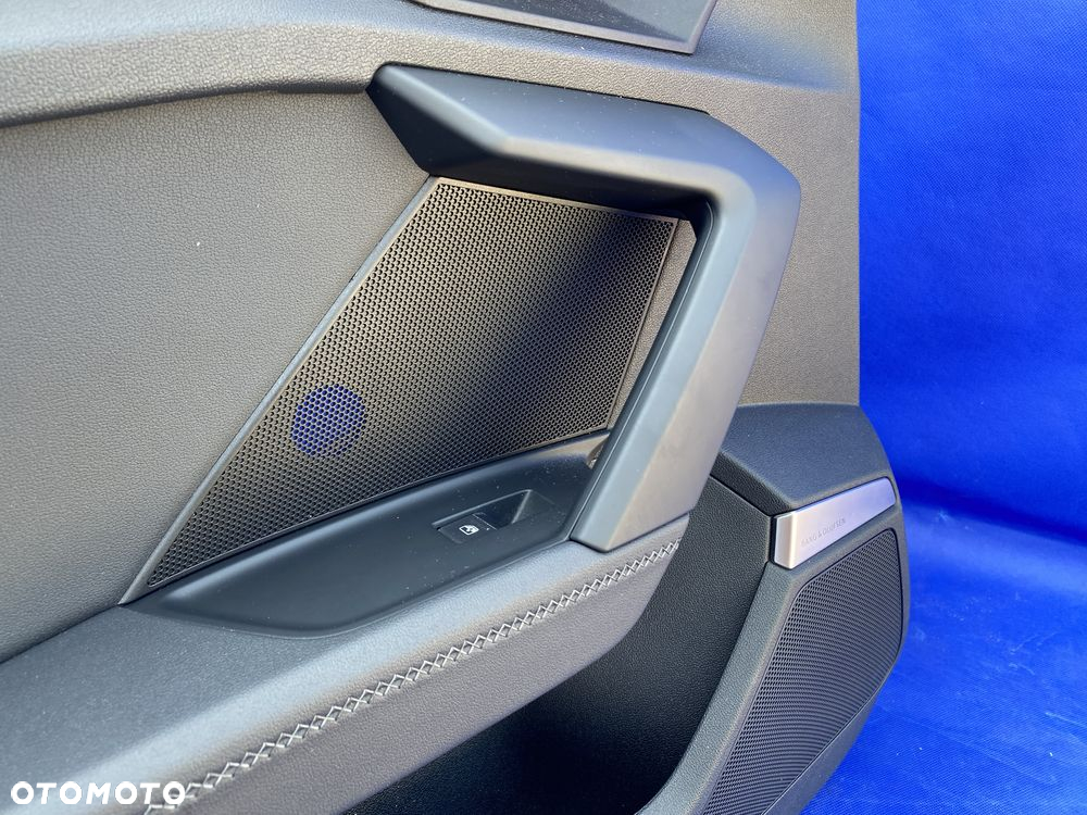 BOCZEK tapicerka drzwi AUDI A3 8Y lewy tył Bang Olufsen Ambiente - 6