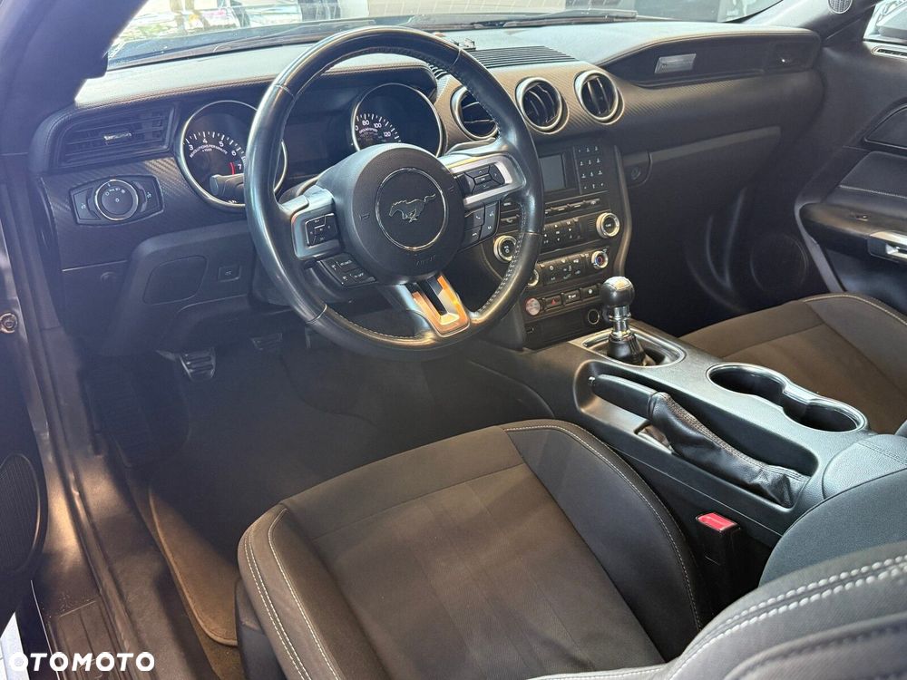 Ford Mustang - 14