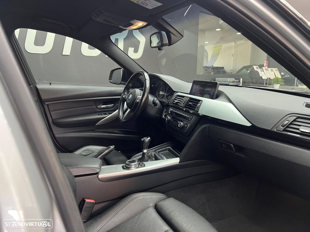 BMW 320 d Touring Pack M - 41