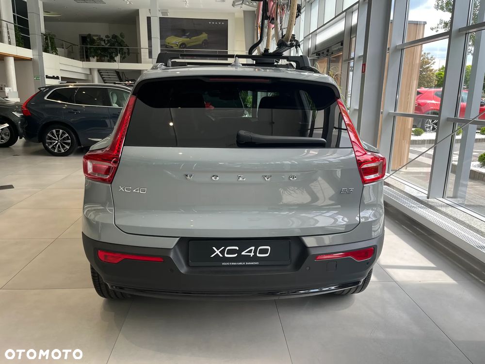 Volvo XC 40 B3 Plus Dark - 5
