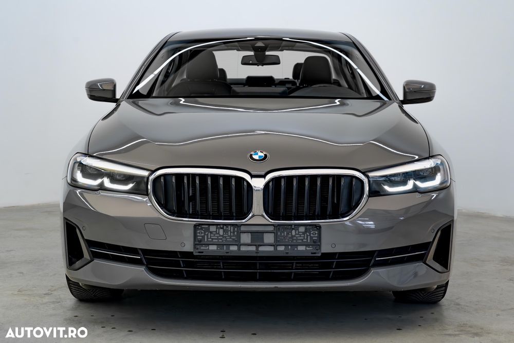 BMW Seria 5 520d AT - 2