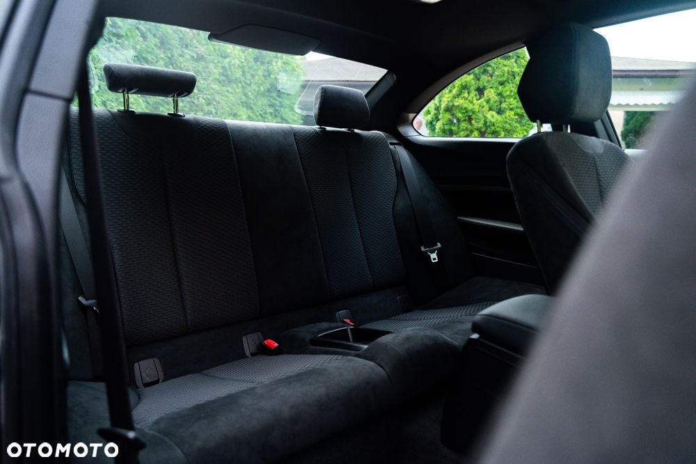 BMW Seria 2 225d M Sport - 33