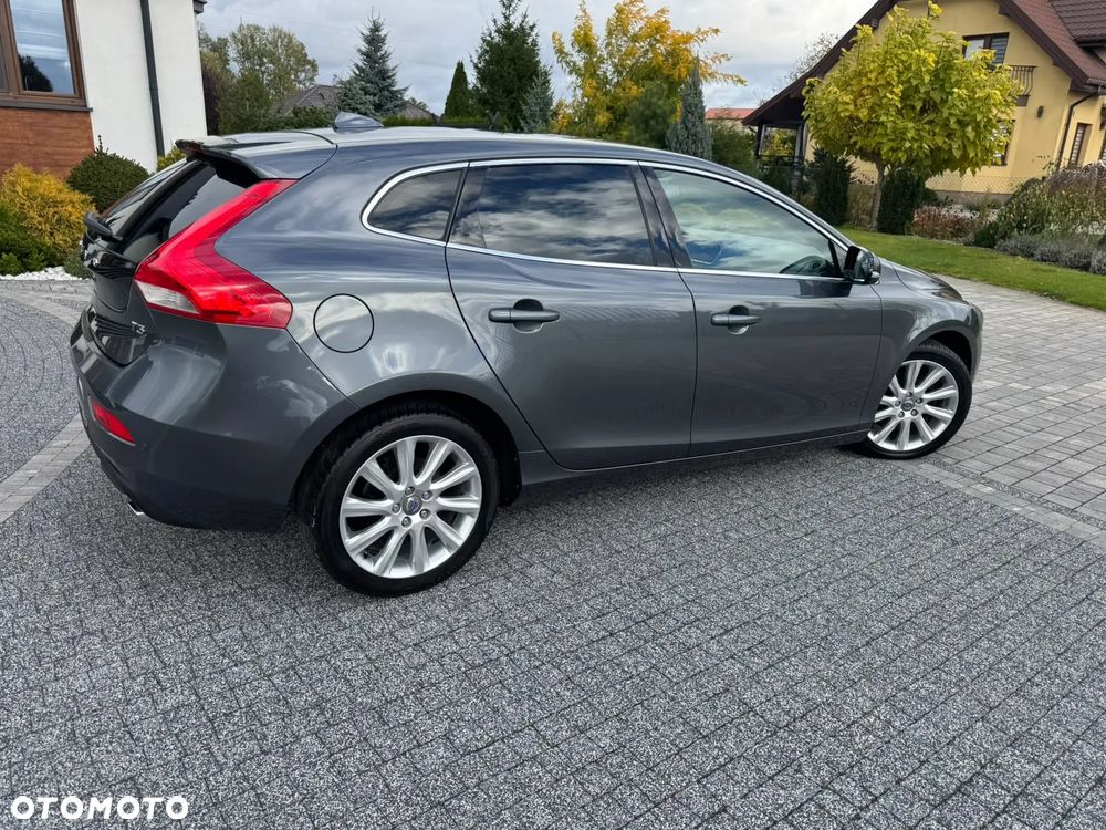 Volvo V40 T3 Momentum - 22