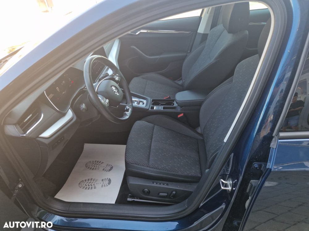 Skoda Octavia 2.0 TDI DSG 4X4 Style - 10