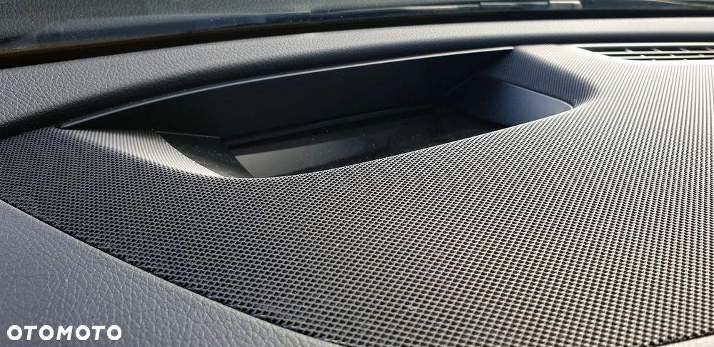 Mercedes-Benz Klasa E 220 d 9G-TRONIC - 38