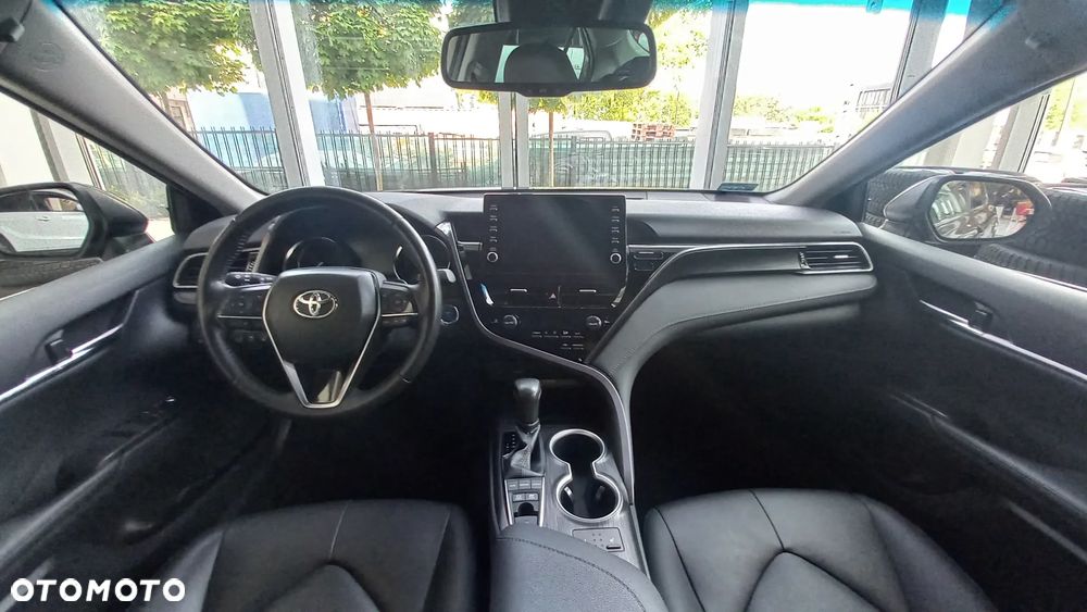 Toyota Camry 2.5 Hybrid Executive CVT - 26
